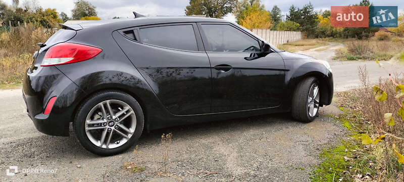 Хэтчбек Hyundai Veloster 2011 в Киеве