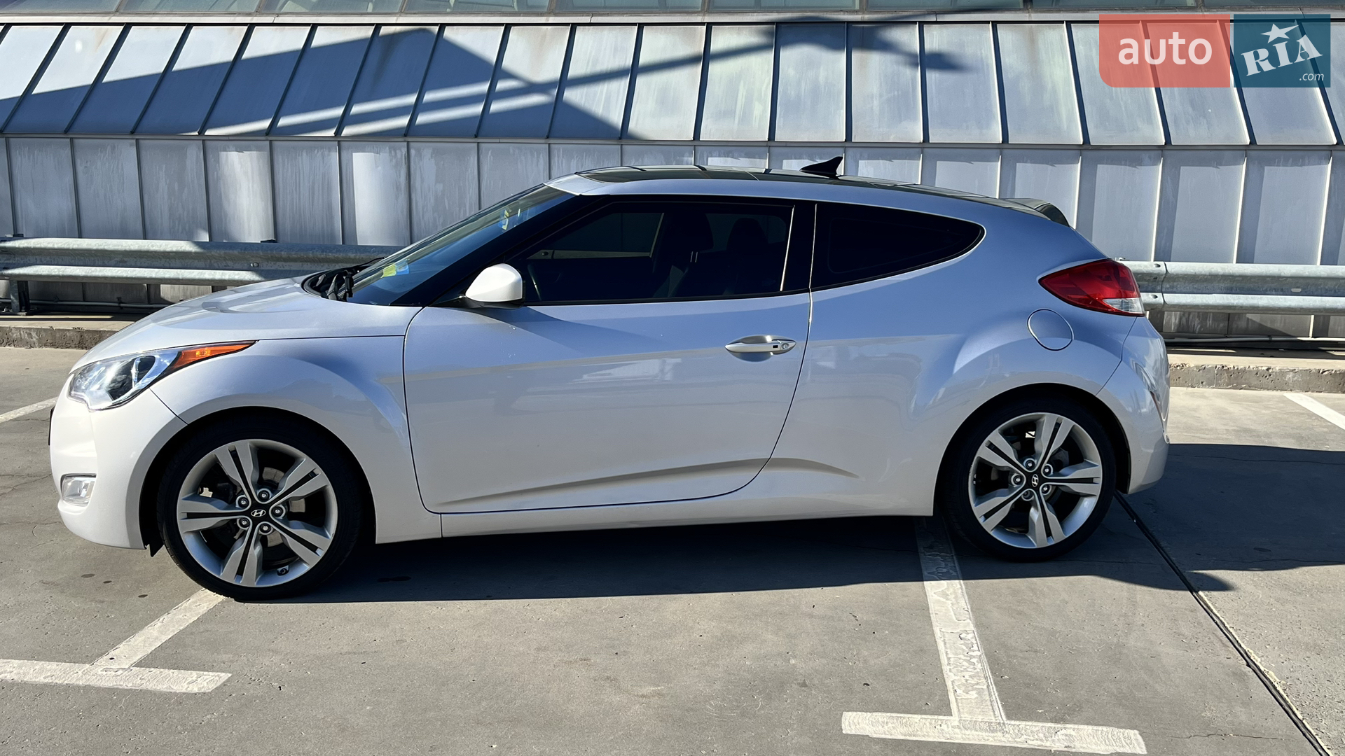 2017 Hyundai Veloster - мініатюра 2