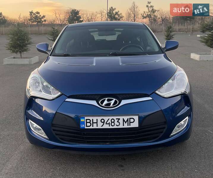 Хэтчбек Hyundai Veloster 2017 в Одессе фото Хэтчбек Hyundai Veloster 2017 в Одессе
