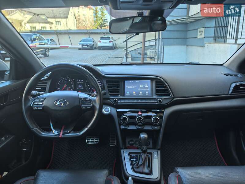 Хэтчбек Hyundai Veloster 2018 в Ивано-Франковске