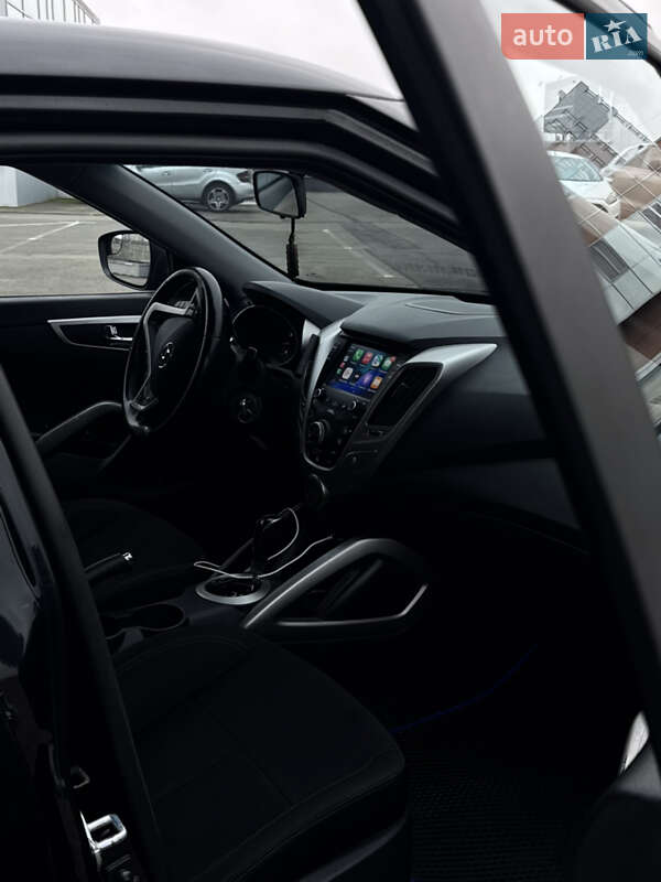 Хэтчбек Hyundai Veloster 2016 в Киеве фото 14 Хэтчбек Hyundai Veloster 2016 в Киеве