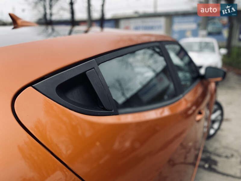 Хэтчбек Hyundai Veloster 2016 в Киеве фото 8 Хэтчбек Hyundai Veloster 2016 в Киеве