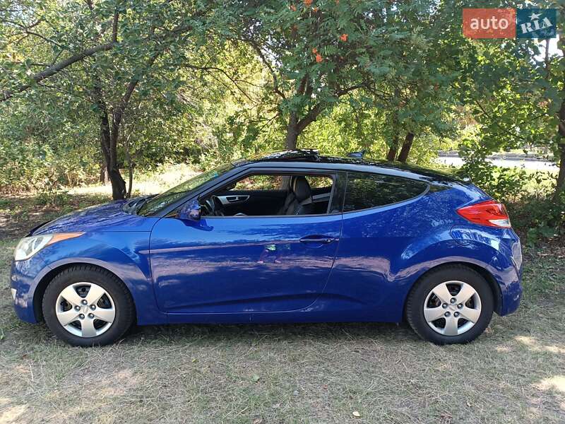 Хэтчбек Hyundai Veloster 2012 в Соленом фото 5 Хэтчбек Hyundai Veloster 2012 в Соленом
