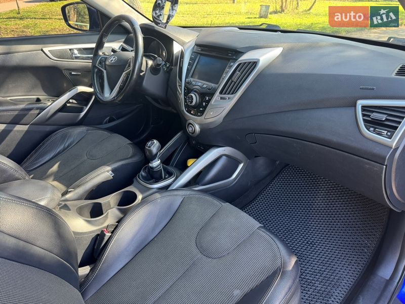 Хэтчбек Hyundai Veloster 2012 в Ровно фото 32 Хэтчбек Hyundai Veloster 2012 в Ровно