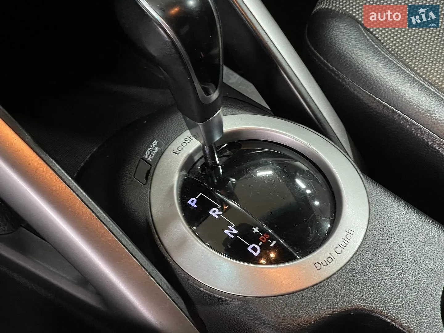 2016 Hyundai Veloster - мініатюра 16