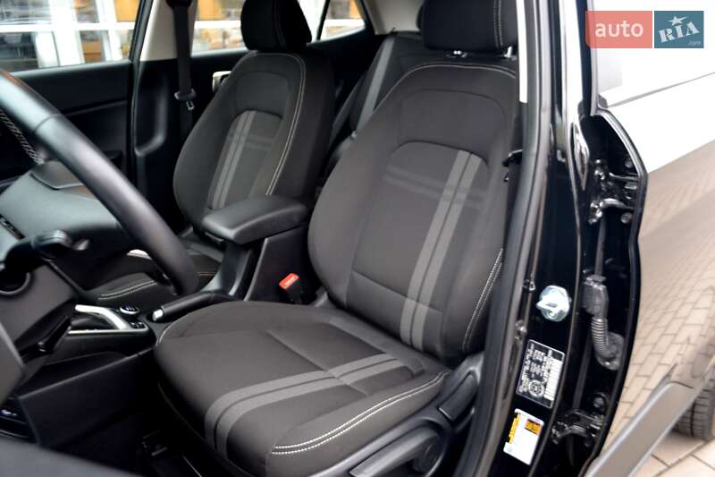 Внедорожник / Кроссовер Hyundai Venue 2023 в Хмельницком фото 134 Внедорожник / Кроссовер Hyundai Venue 2023 в Хмельницком