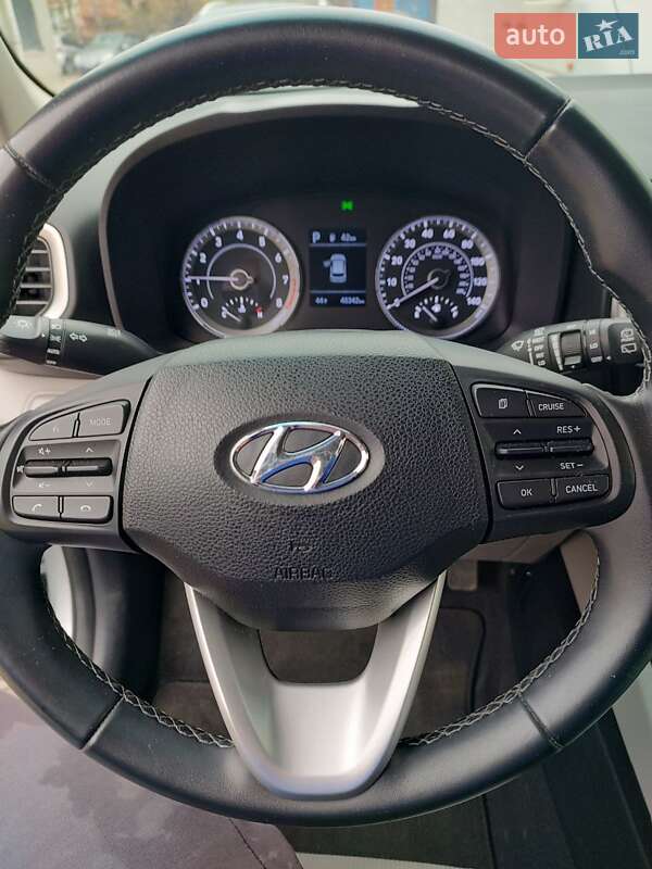 Внедорожник / Кроссовер Hyundai Venue 2021 в Ивано-Франковске