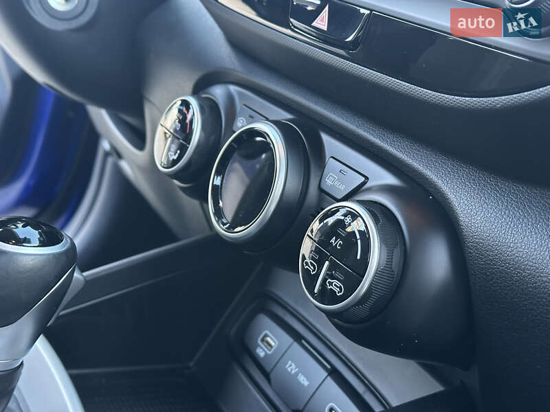 Внедорожник / Кроссовер Hyundai Venue 2024 в Одессе