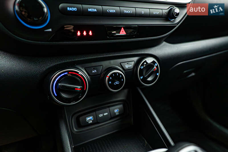 Позашляховик / Кросовер Hyundai Venue 2023 в Києві фото 17 Позашляховик / Кросовер Hyundai Venue 2023 в Києві