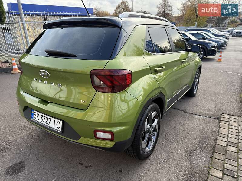 Внедорожник / Кроссовер Hyundai Venue 2022 в Ровно
