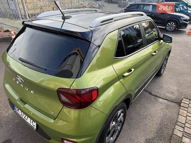 Внедорожник / Кроссовер Hyundai Venue 2022 в Ровно