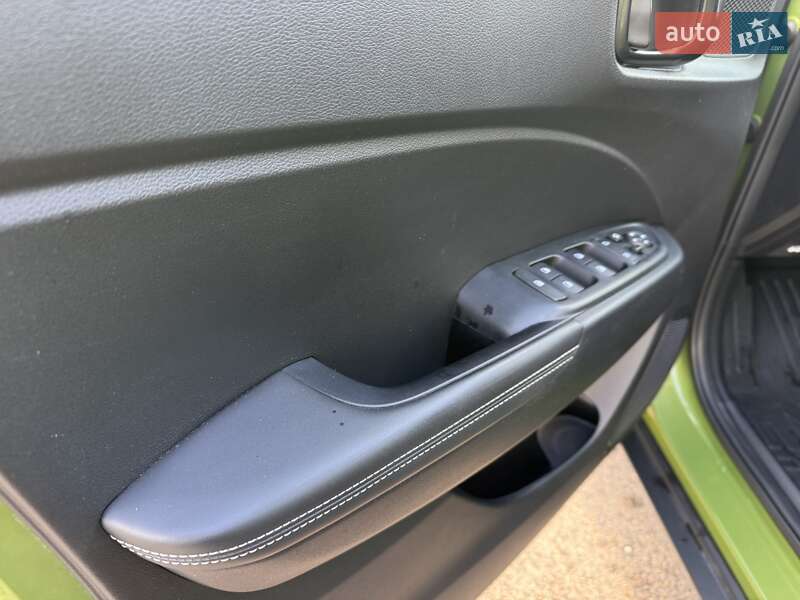 Внедорожник / Кроссовер Hyundai Venue 2022 в Ровно