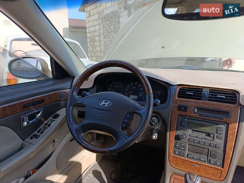 Седан Hyundai XG 2003 в Первомайске