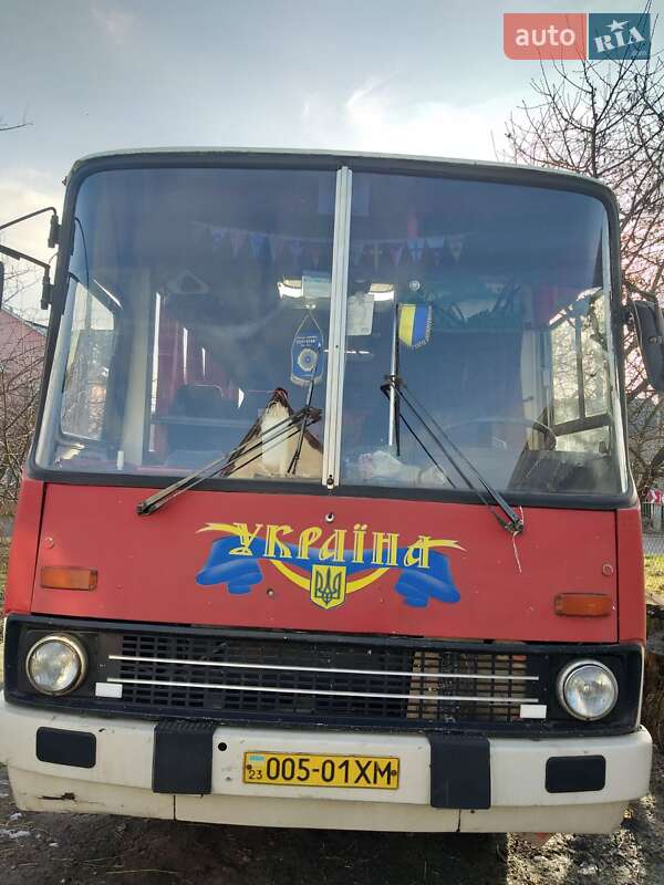 Приміський автобус Ikarus 211 1988 в Старокостянтинові фото Приміський автобус Ikarus 211 1988 в Старокостянтинові