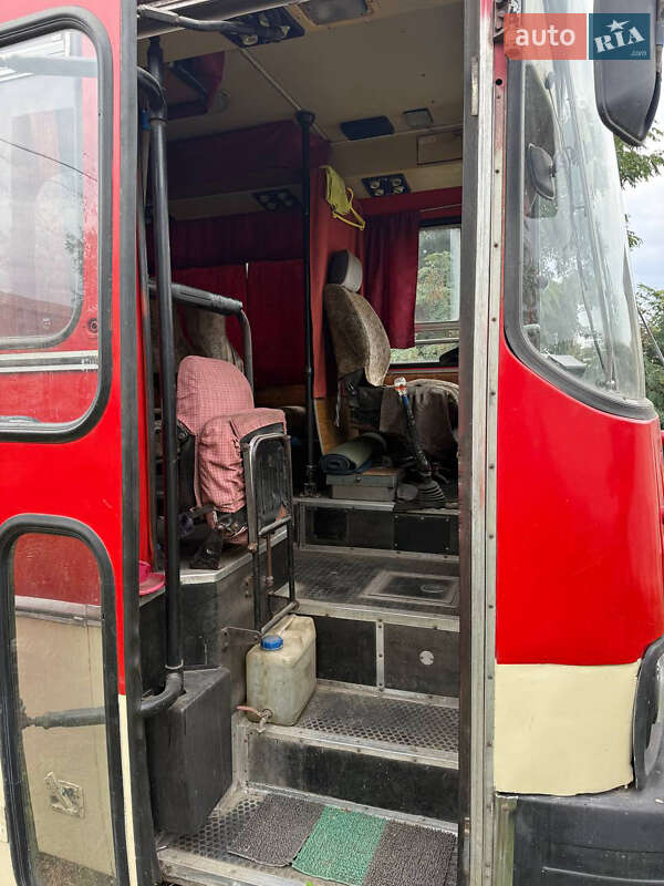 Туристический / Междугородний автобус Ikarus 250 1988 в Ромнах
