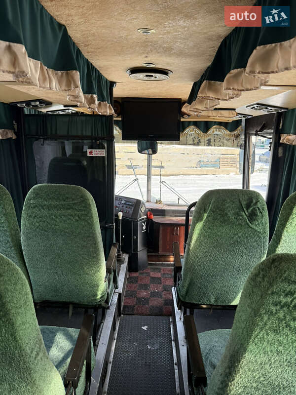 Туристичний / Міжміський автобус Ikarus 250 1988 в Кам'янському