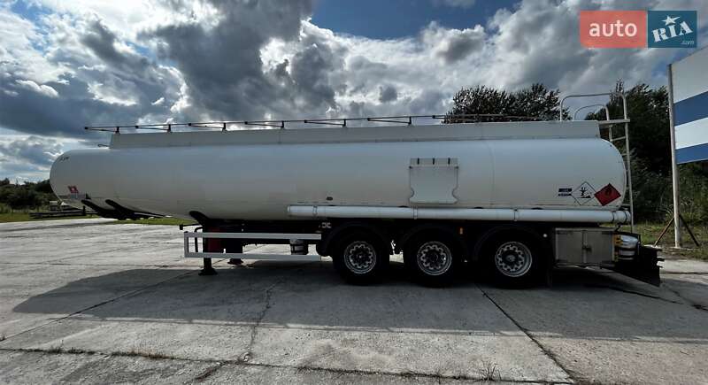 Цистерна полуприцеп Indox SC-3 2002 в Львове