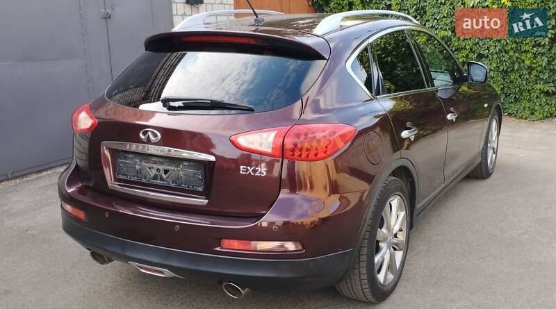 Внедорожник / Кроссовер Infiniti EX 25 2011 в Киеве