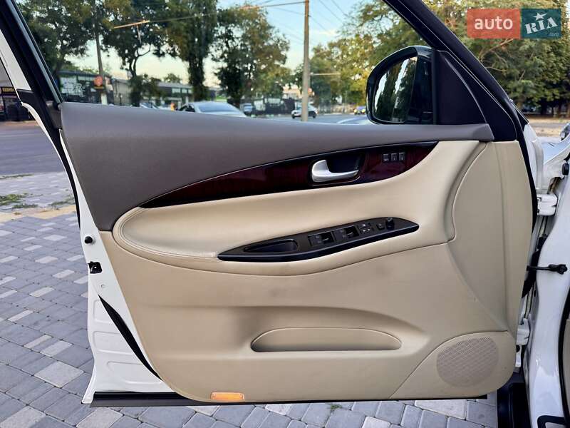 Позашляховик / Кросовер Infiniti EX 25 2011 в Одесі