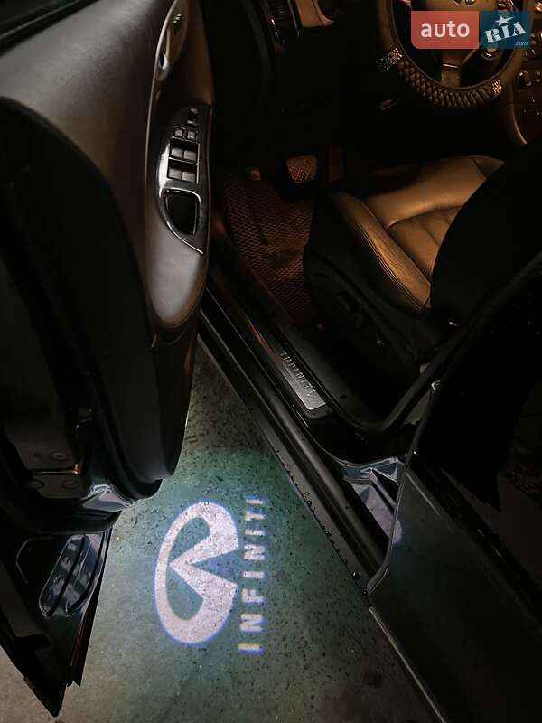 Позашляховик / Кросовер Infiniti EX 30 2011 в Києві