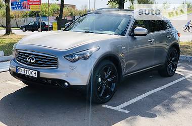 Внедорожник / Кроссовер Infiniti FX 30 2010 в Ровно