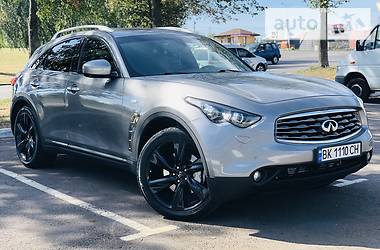 Внедорожник / Кроссовер Infiniti FX 30 2010 в Ровно