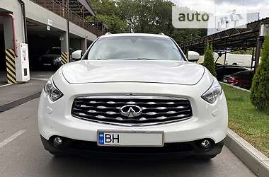 Внедорожник / Кроссовер Infiniti FX 30 2011 в 