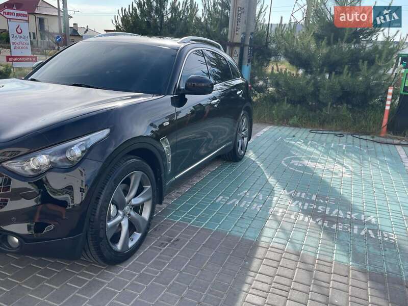 Внедорожник / Кроссовер Infiniti FX 30 2011 в Одессе