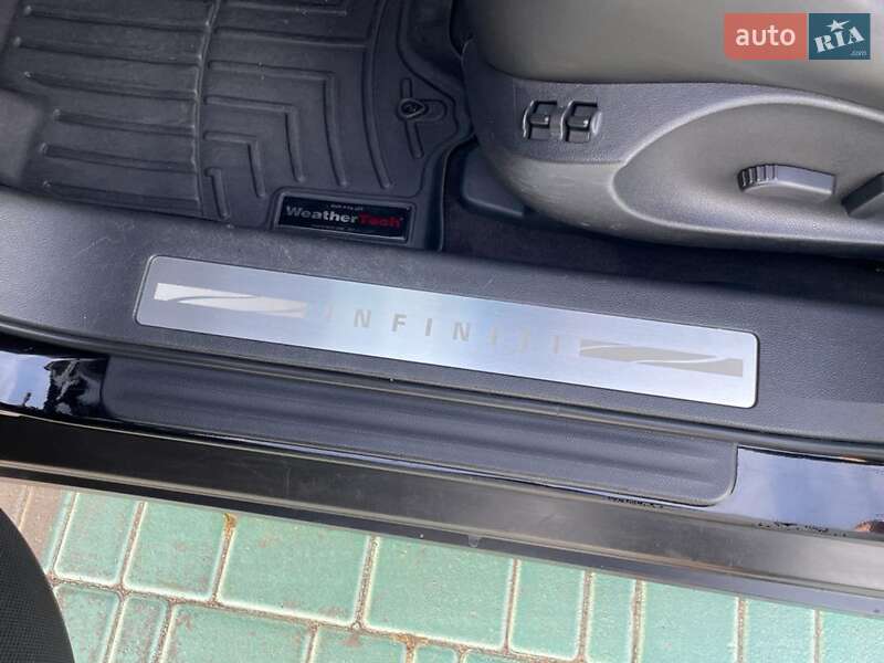 Внедорожник / Кроссовер Infiniti FX 30 2011 в Одессе