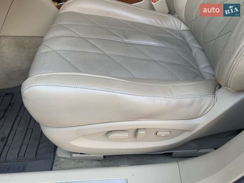 Позашляховик / Кросовер Infiniti FX 30 2012 в Чернігові