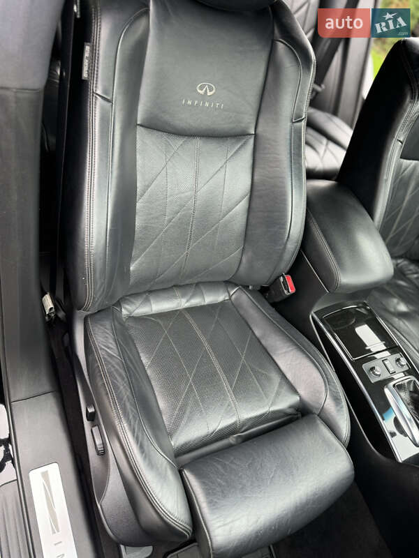 Позашляховик / Кросовер Infiniti FX 30 2012 в Тернополі