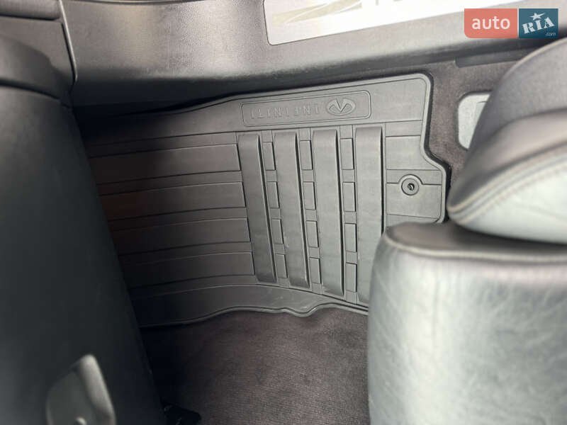 Позашляховик / Кросовер Infiniti FX 30 2012 в Тернополі