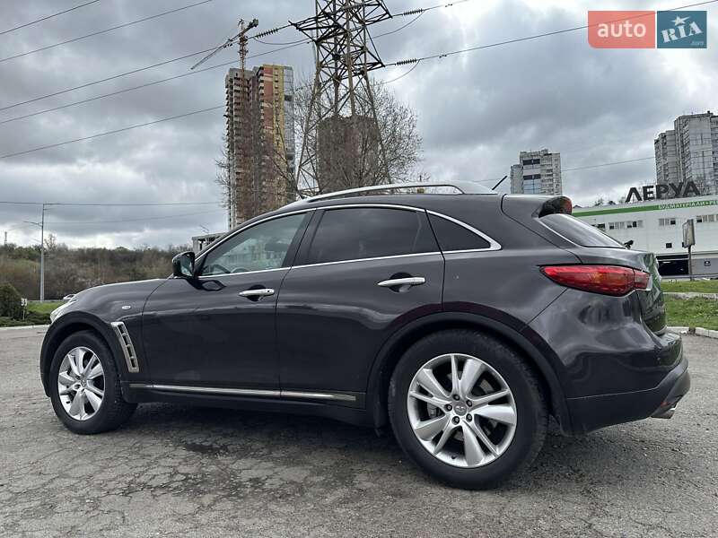 Позашляховик / Кросовер Infiniti FX 30 2013 в Києві
