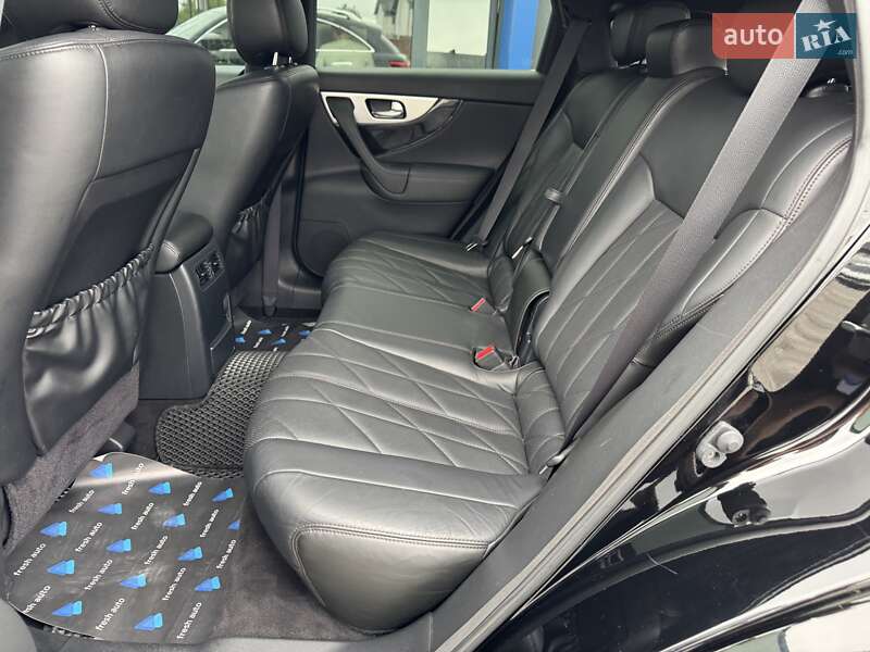 Внедорожник / Кроссовер Infiniti FX 30 2011 в Ровно фото 6 Внедорожник / Кроссовер Infiniti FX 30 2011 в Ровно