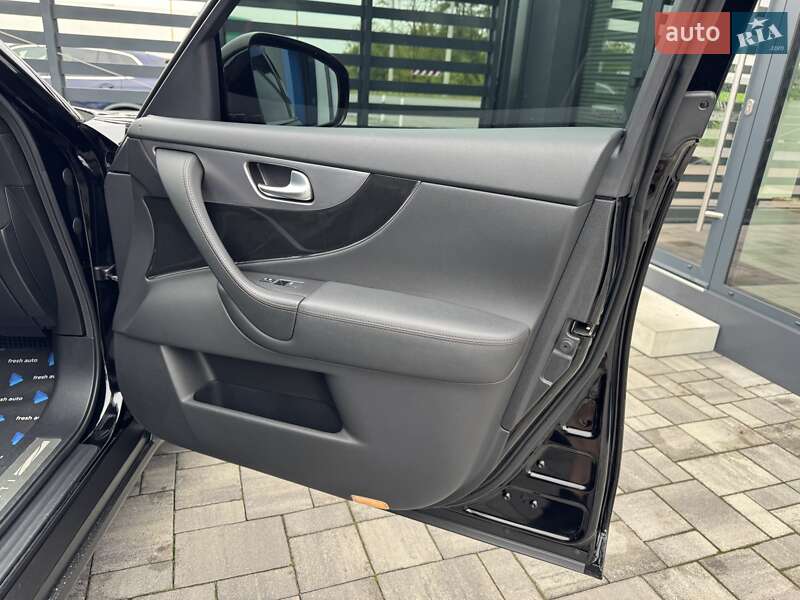 Внедорожник / Кроссовер Infiniti FX 30 2011 в Ровно фото 34 Внедорожник / Кроссовер Infiniti FX 30 2011 в Ровно