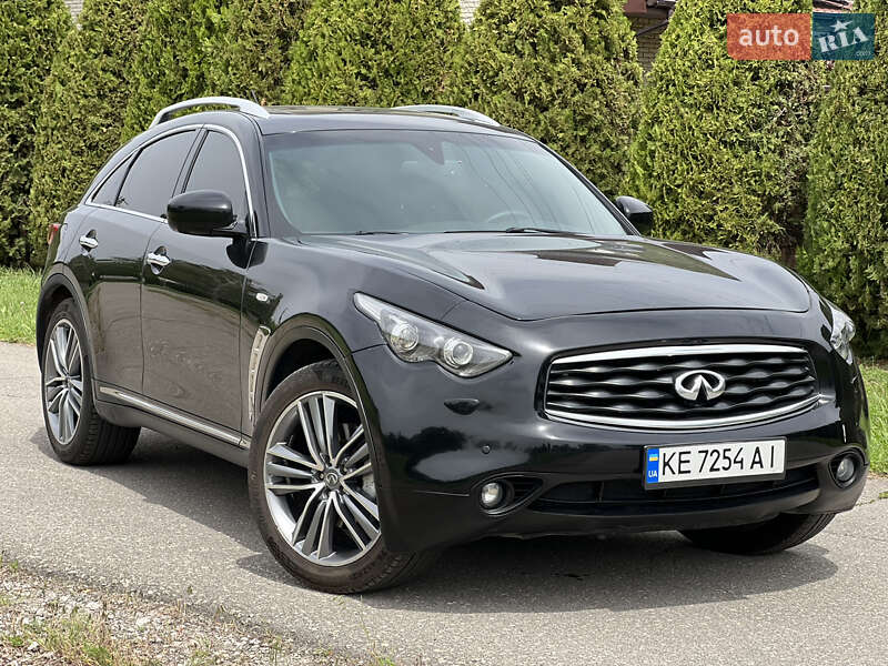 Внедорожник / Кроссовер Infiniti FX 30 2010 в 