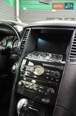 Внедорожник / Кроссовер Infiniti FX 30 2010 в 