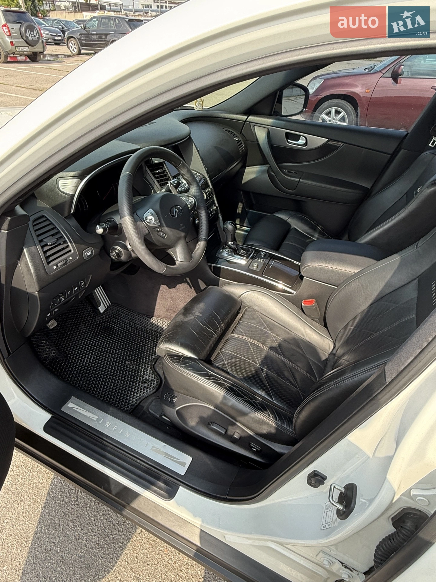 2011 Infiniti FX - мініатюра 12