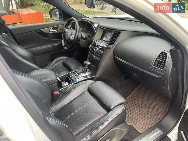 Позашляховик / Кросовер Infiniti FX 30 2012 в Олександрії