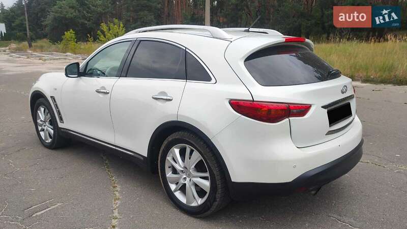 Позашляховик / Кросовер Infiniti FX 30 2012 в Києві