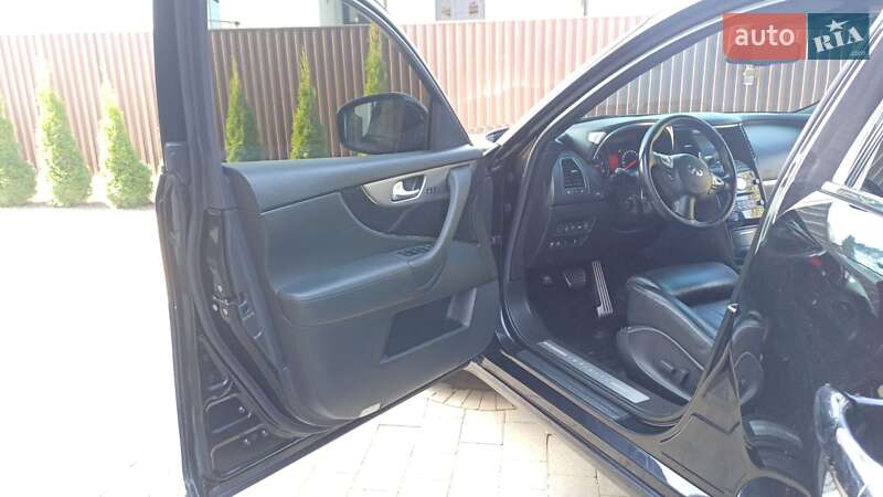 Внедорожник / Кроссовер Infiniti FX 30 2011 в Дрогобыче