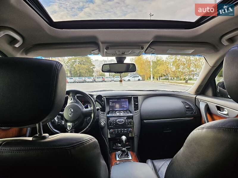 Внедорожник / Кроссовер Infiniti FX 30 2012 в Запорожье