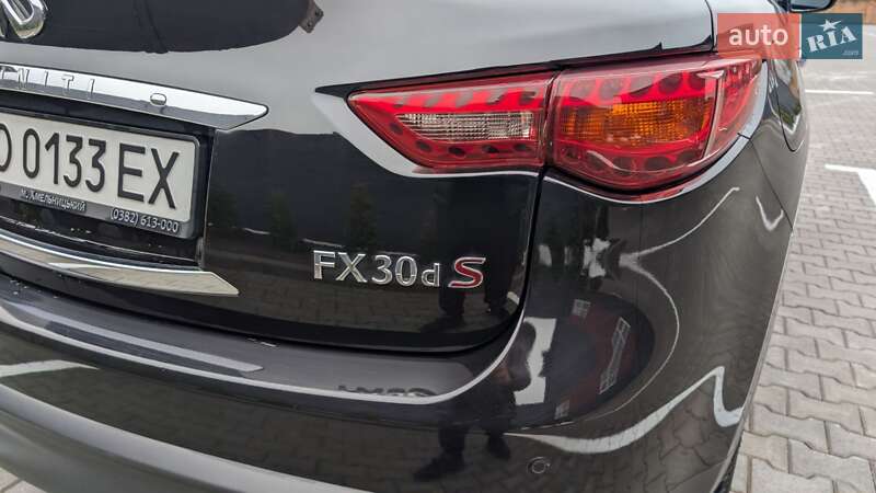 Внедорожник / Кроссовер Infiniti FX 30 2011 в Дубно