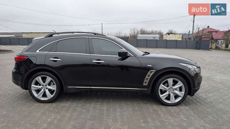 Внедорожник / Кроссовер Infiniti FX 30 2011 в Дубно