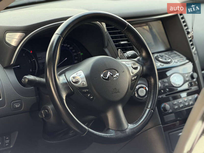 Внедорожник / Кроссовер Infiniti FX 30 2012 в Запорожье