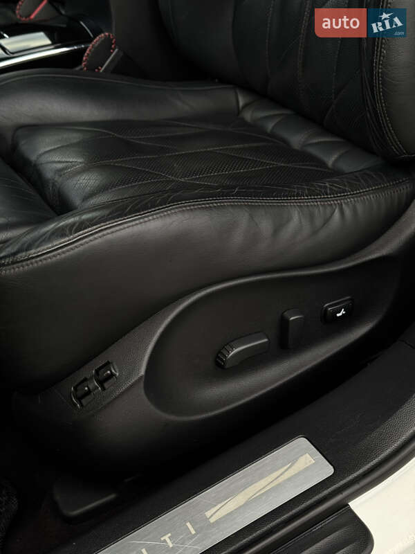 Внедорожник / Кроссовер Infiniti FX 30 2010 в Черновцах