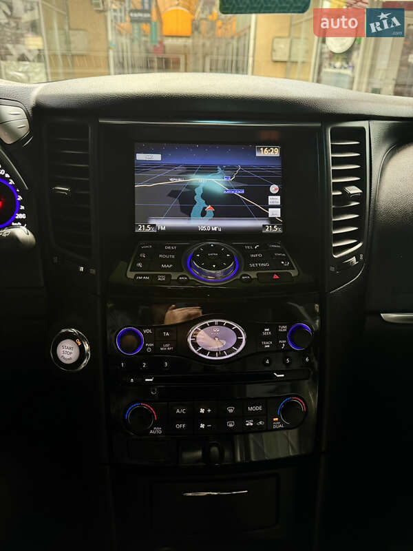 Внедорожник / Кроссовер Infiniti FX 30 2010 в Черновцах