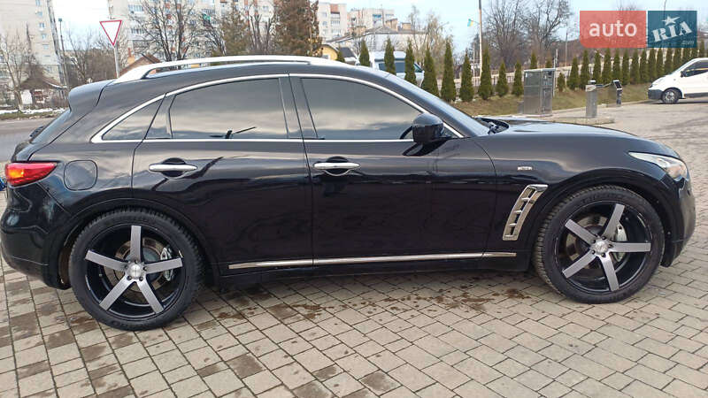 Внедорожник / Кроссовер Infiniti FX 30 2011 в Дрогобыче