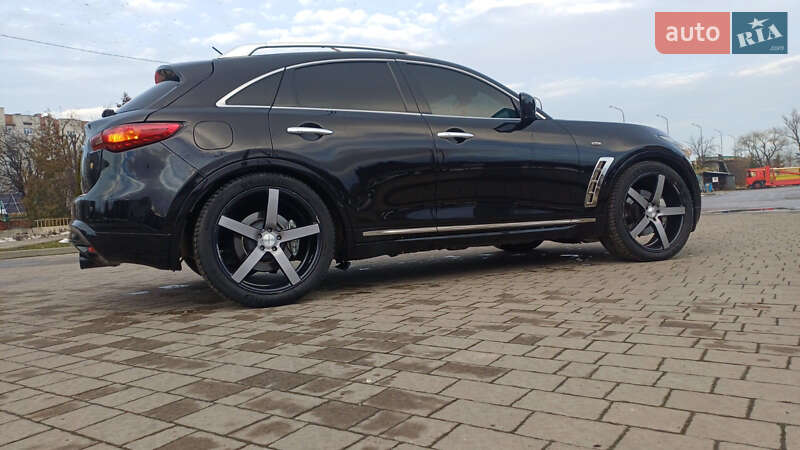 Внедорожник / Кроссовер Infiniti FX 30 2011 в Дрогобыче