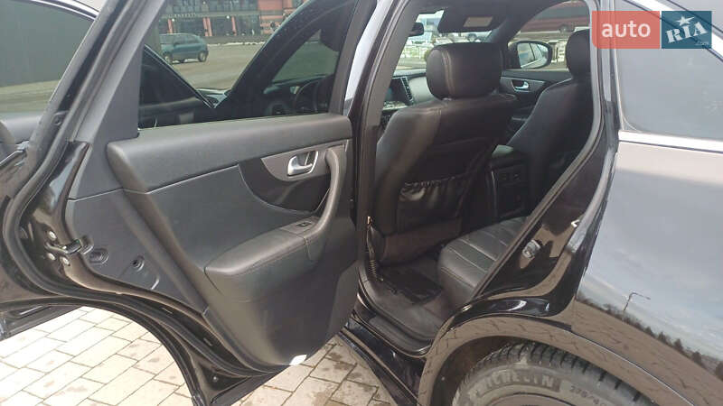 Внедорожник / Кроссовер Infiniti FX 30 2011 в Дрогобыче
